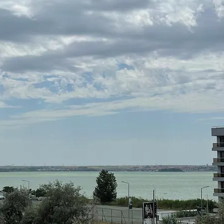 Sudio Zza Mamaia