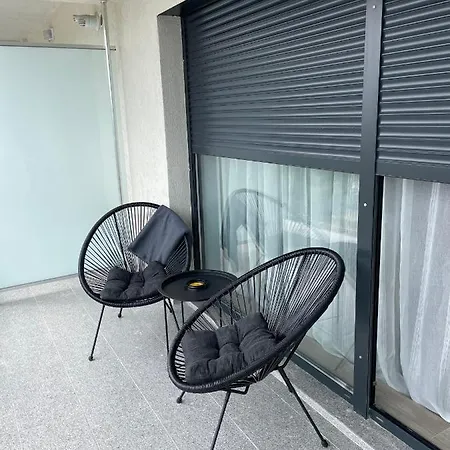 Sudio Zza Mamaia